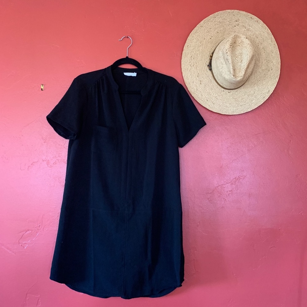 2/$15 LUSH BLACK CREPE SHIFT DRESS